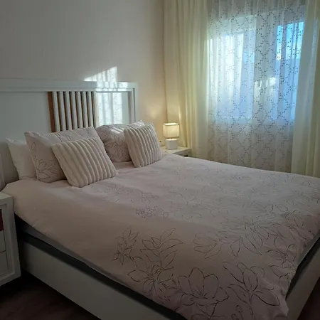 Stylish With Communal Pool Торевьиа